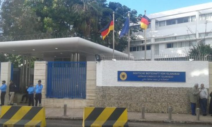 5E948739-E023-4768-9E6B-45A0B21DBE94