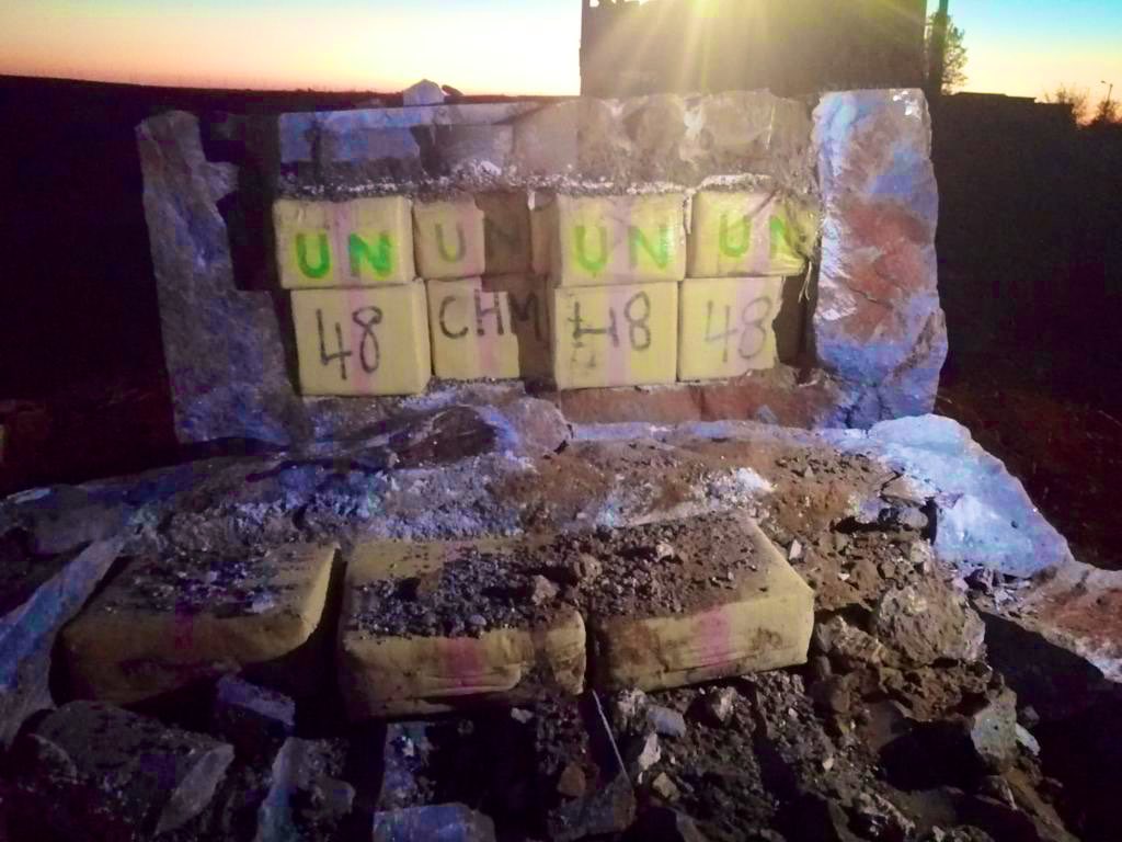 F28C172D-30F9-4548-86D7-3D916330B6AE