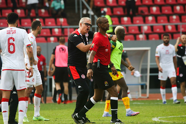 252575DC-97FB-4E2D-8200-B91A092235D1