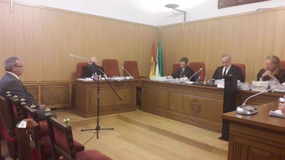 clipping_3jXnV4_aed8