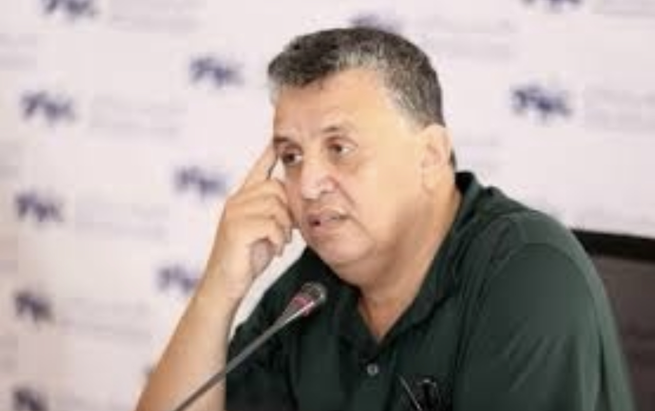 E6F246E7-CC29-4F3A-895D-58A0D9893EF0