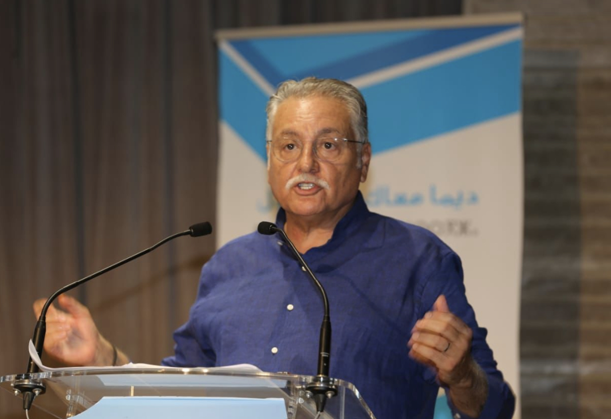 48D4556F-8BAE-4423-A63C-7EF885F58F81