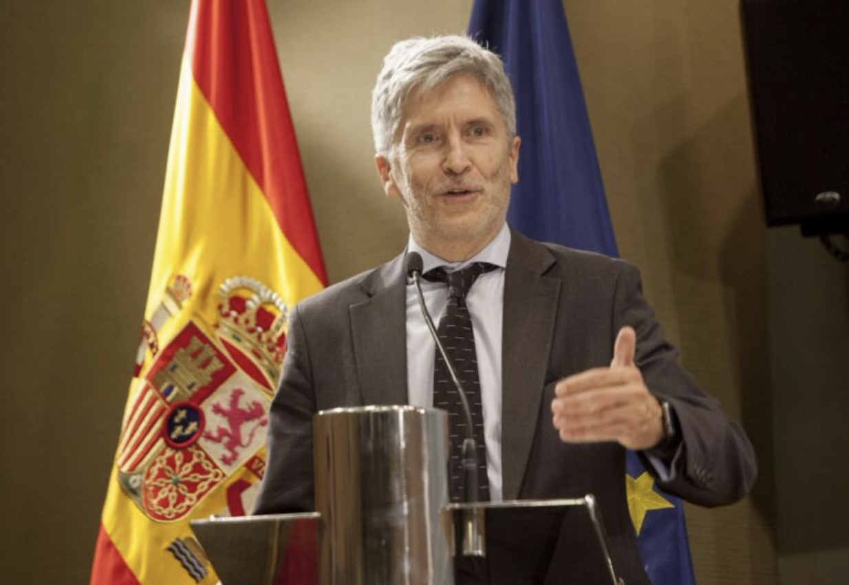 6A4D1AC3-06C0-4748-A759-42D8FDCCBA64