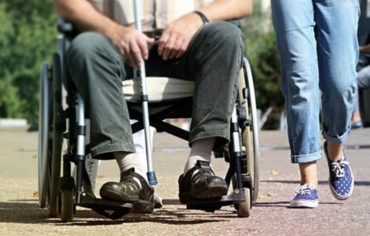 0B9CB303-2CB9-4042-A2C7-B98A05F27DE1