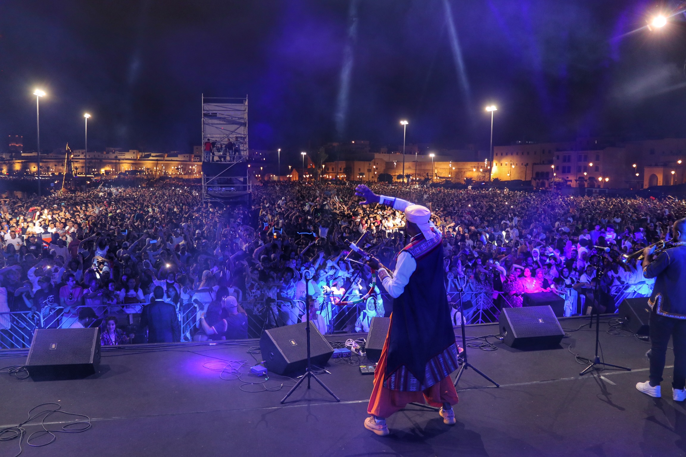 2C03EFC0-38E2-4D49-A48D-E2E52712A7C0