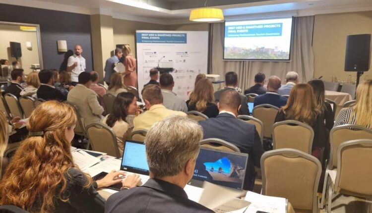 8246420924242424-750x430