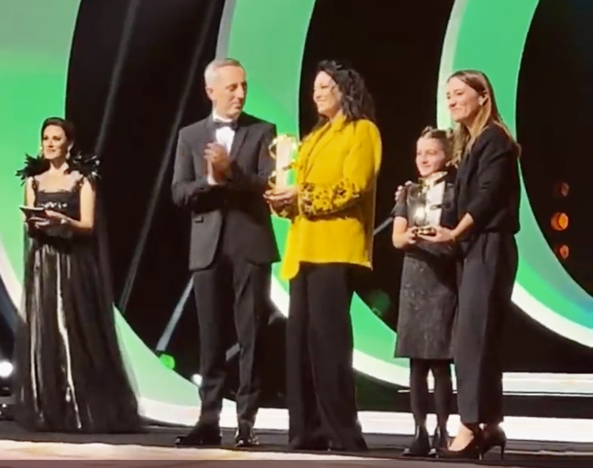 9F4CC4C5-DA07-4F37-8D4A-A94BA1B5FFFD